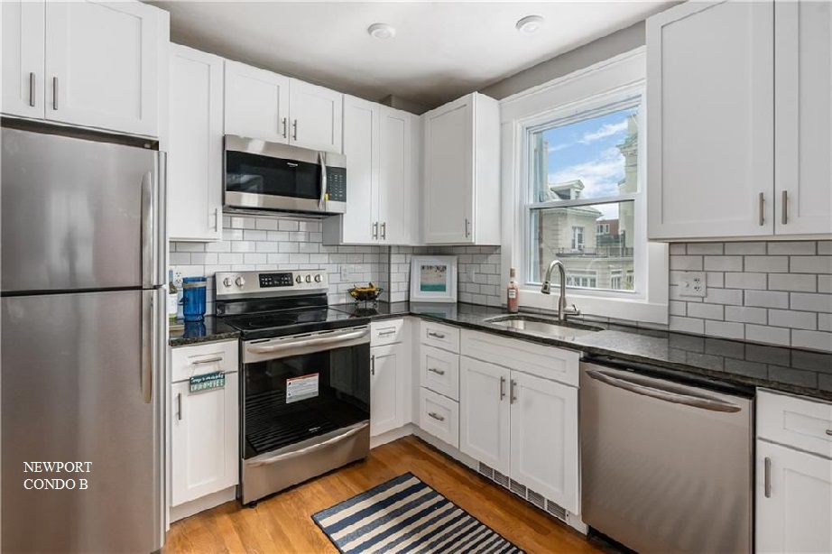 Newport Condo B - Slide 1=0b
